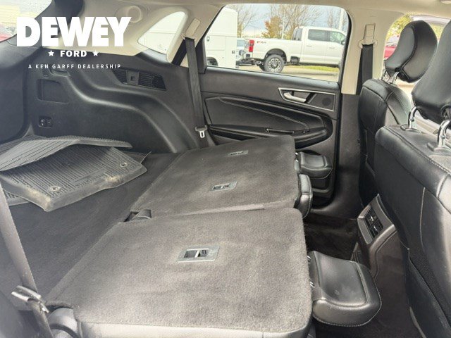 Used 2017 Ford Edge Titanium w/ Equipment Group 301A AWD/4WD image 38