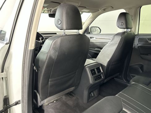 Used 2018 Volkswagen Atlas SE w/ R-Line Package image 28