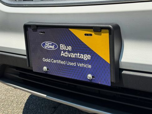 Certified 2023 Ford Edge SEL w/ Convenience Package AWD/4WD image 9