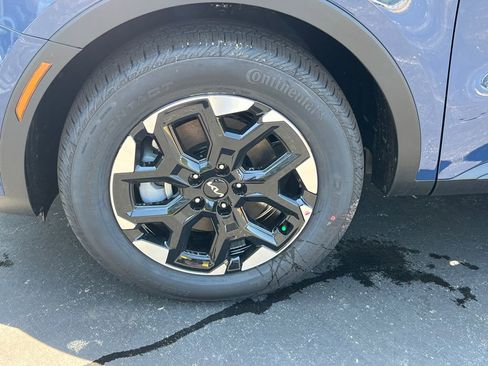 New 2025 Kia Sorento S w/ Panoramic Sunroof Package image 11