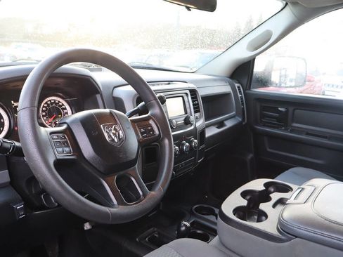 Used 2018 RAM 3500 Tradesman w/ Chrome Appearance Group image 12