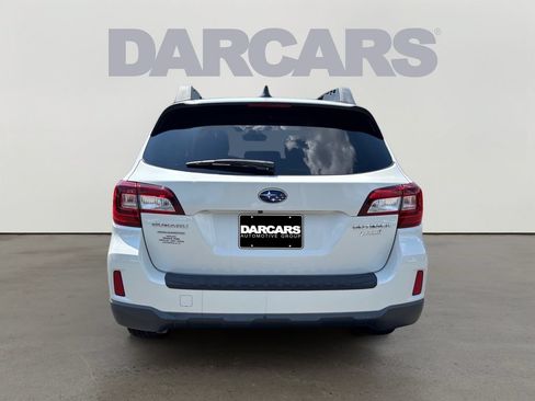 Used 2017 Subaru Outback 2.5i Premium AWD/4WD image 6