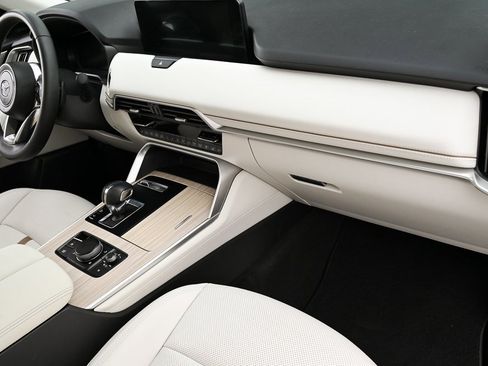 Certified 2025 MAZDA CX-90 3.3 Turbo w/ Premium Plus Pkg image 20