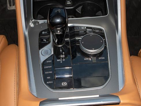 Used 2023 BMW X6 xDrive40i w/ M Sport Package image 26