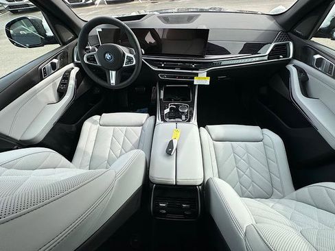 New 2026 BMW X5 xDrive50e w/ M Sport Package image 6