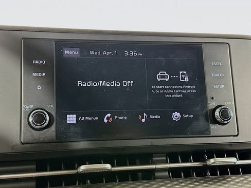 Used 2024 Kia Carnival LX image 21