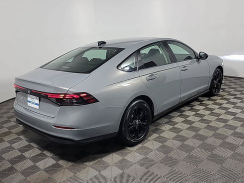 Certified 2025 Honda Accord SE image 4