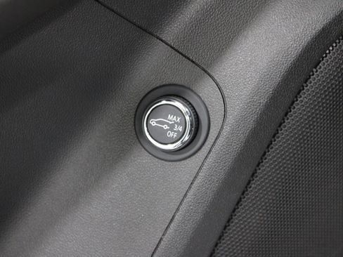 Used 2019 GMC Acadia Denali FWD image 9
