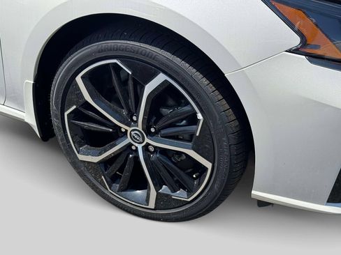 Certified 2025 Nissan Altima 2.5 SR FWD image 8