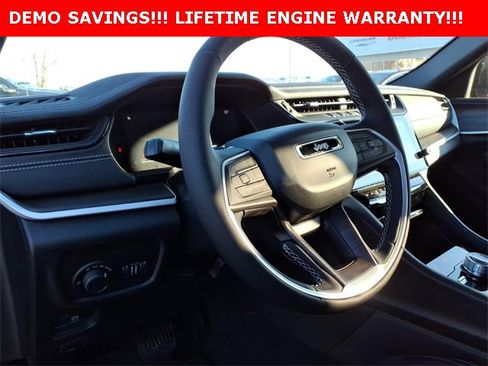 New 2026 Jeep Grand Cherokee Altitude image 14