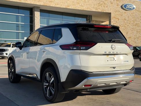 Used 2022 Nissan Rogue Platinum w/ Head-Up Display Package image 11