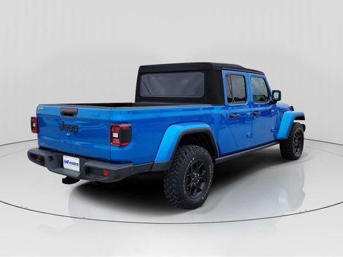 Used 2024 Jeep Gladiator Sport image 4