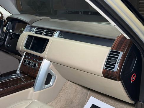 Used 2016 Land Rover Range Rover HSE image 57