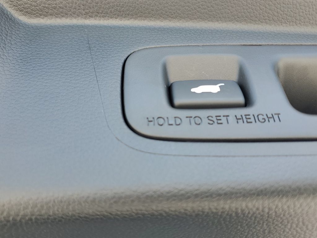 Used 2024 Honda CR-V EX-L image 16