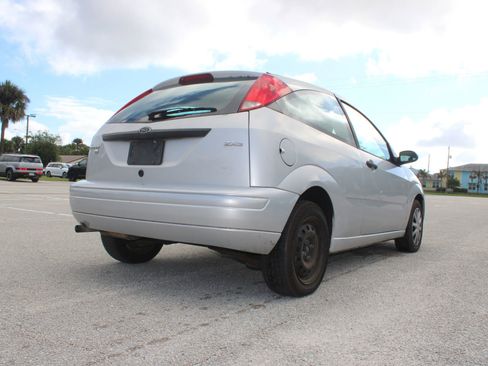 Used 2006 Ford Focus S FWD image 19