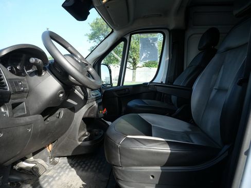 Used 2023 RAM ProMaster 2500 FWD image 12