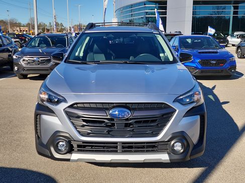 Certified 2025 Subaru Outback Limited image 8