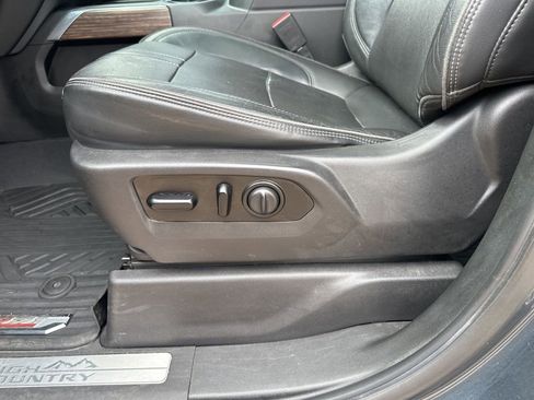 Used 2020 Chevrolet Silverado 2500 High Country w/ Z71 Off-Road Package image 14