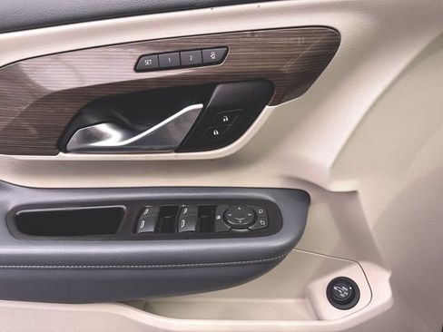 Used 2022 GMC Terrain Denali w/ LPO, Floor Liner Package AWD/4WD image 23