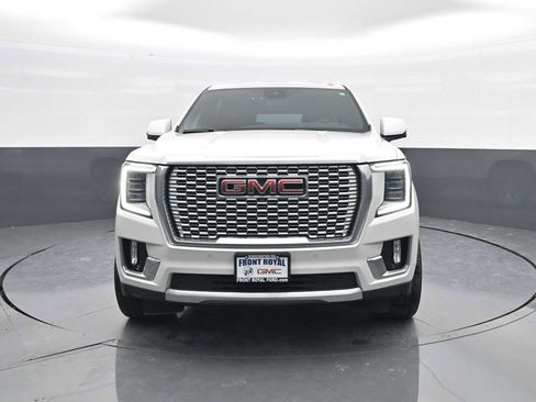 Used 2023 GMC Yukon XL Denali w/ Denali Reserve Package image 3