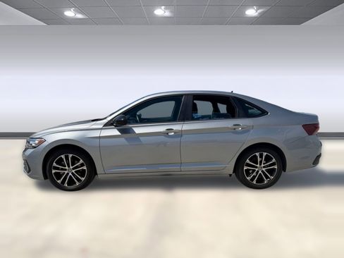 Used 2022 Volkswagen Jetta Sport w/ IQ.Drive Package image 2