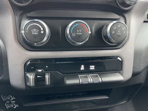 Used 2024 RAM 2500 Big Horn w/ Bed Utility Group image 12