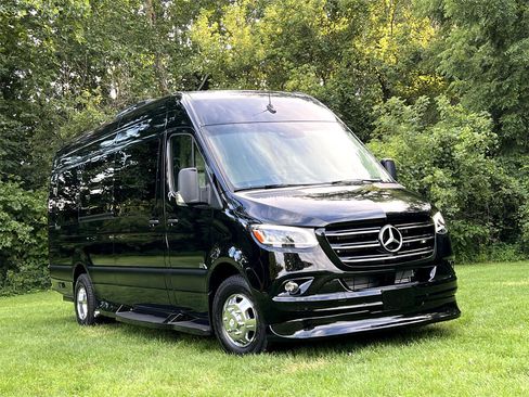 Used 2022 Mercedes-Benz Sprinter 3500 image 33