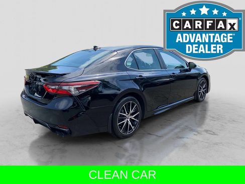 Used 2022 Toyota Camry SE FWD image 6