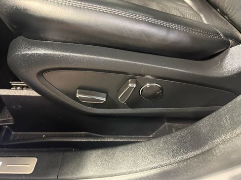 Used 2021 Lincoln Nautilus Reserve w/ Equipment Group 201A image 8