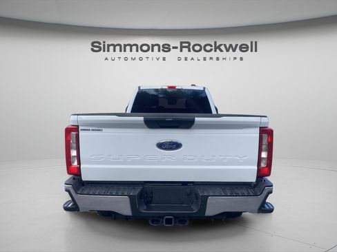 Used 2023 Ford F350 XLT w/ FX4 Off-Road Package AWD/4WD image 4