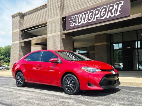 Used 2019 Toyota Corolla LE FWD image 1