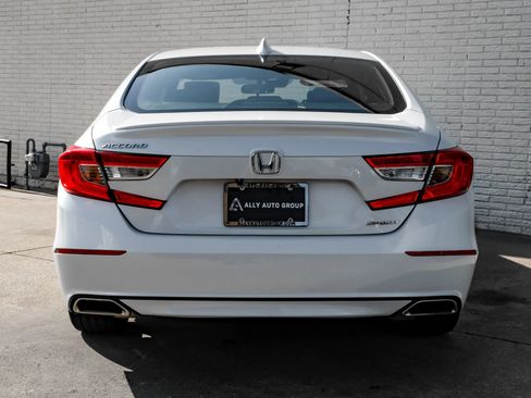 Used 2018 Honda Accord Sport image 8