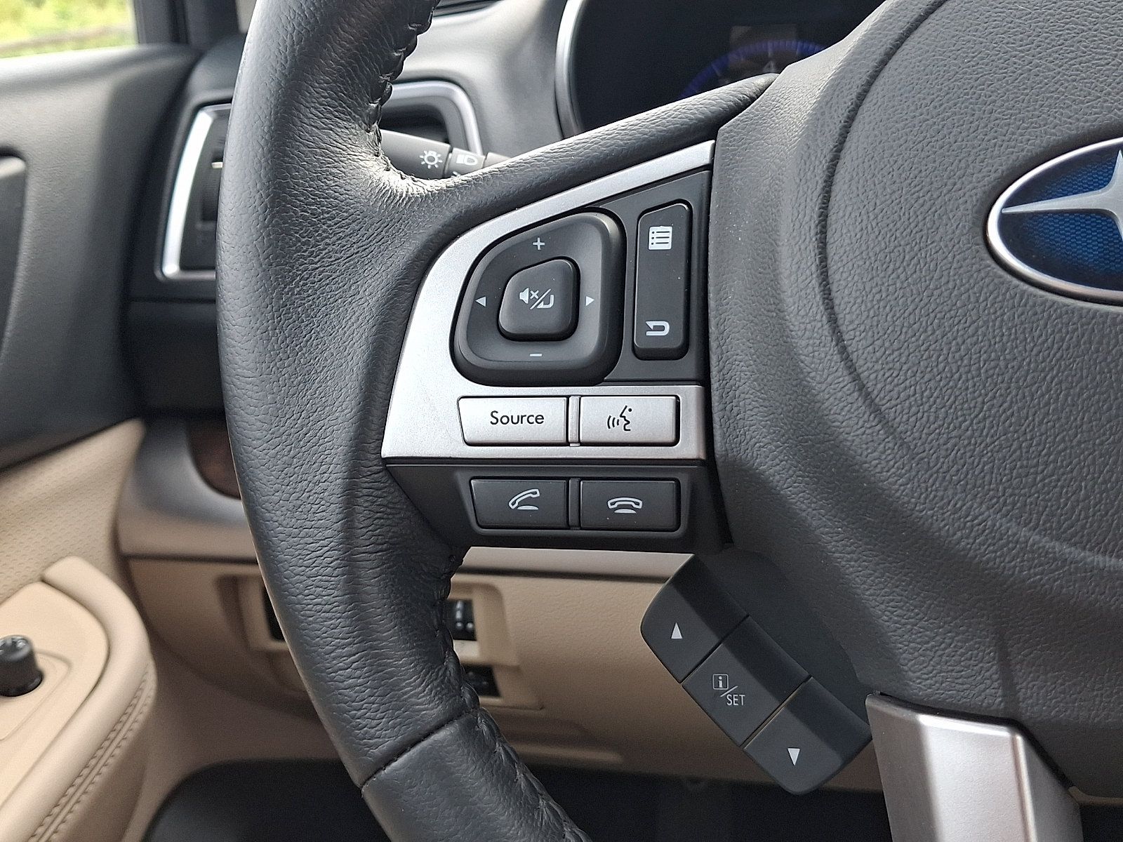 Used 2015 Subaru Outback 2.5i Limited AWD/4WD image 22