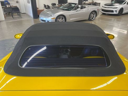Used 2007 Chevrolet Corvette Convertible w/ Preferred Equipment Group RWD image 10