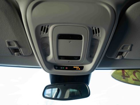 Used 2024 Buick Envision Preferred image 18