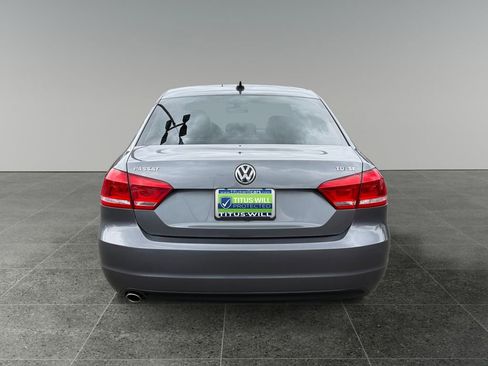 Used 2015 Volkswagen Passat TDI SE FWD image 9