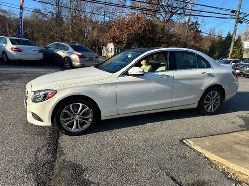 Used 2015 Mercedes-Benz C 300 4MATIC Sedan image 2