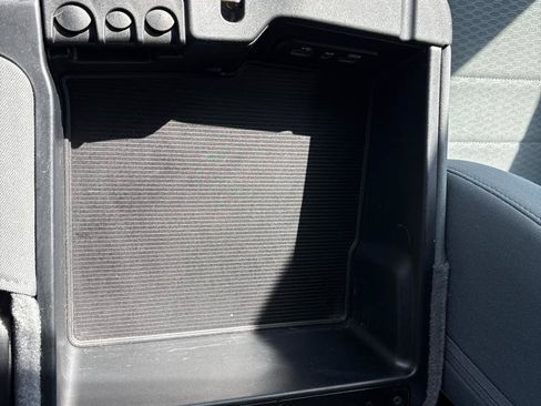 Used 2018 RAM 1500 Express AWD/4WD image 27