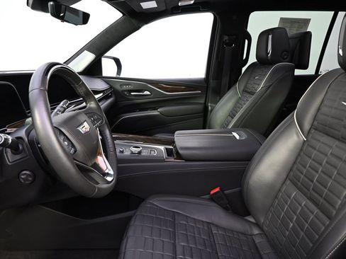 Used 2023 Cadillac Escalade Sport Platinum w/ LPO, ONYX Package AWD/4WD image 13