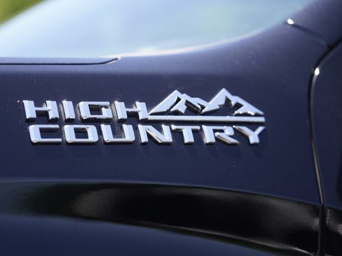 Used 2024 Chevrolet Silverado 1500 High Country AWD/4WD image 45