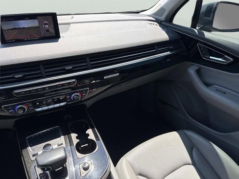 Used 2018 Audi Q7 3.0T Prestige AWD/4WD image 12