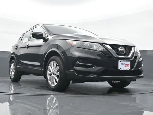 Used 2020 Nissan Rogue Sport SV image 24