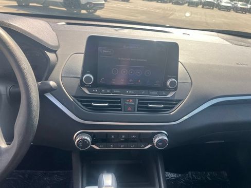 Certified 2025 Nissan Altima 2.5 S FWD image 11