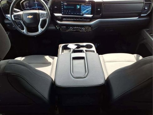 Used 2025 Chevrolet Silverado 1500 LT w/ Safety Package AWD/4WD image 10