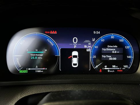 Used 2026 Toyota Crown Platinum AWD/4WD image 10