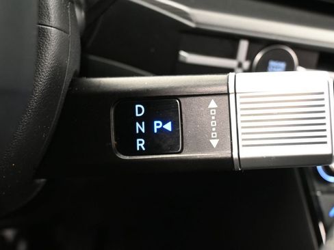 Used 2025 Hyundai Santa Fe SEL FWD image 31
