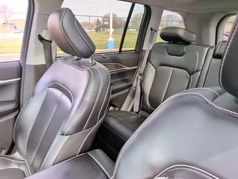 Used 2023 Jeep Grand Cherokee 4WD 4xe w/ Luxury Tech Group II image 37