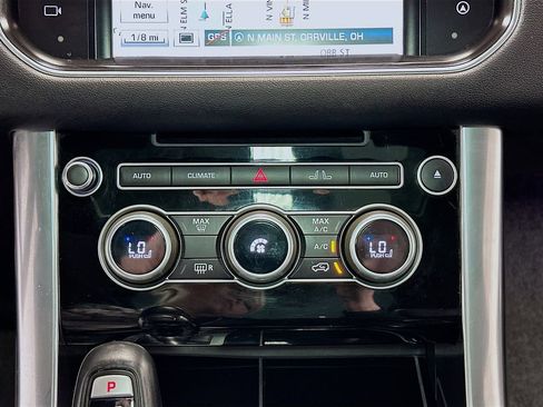 Used 2016 Land Rover Range Rover Sport HSE image 17