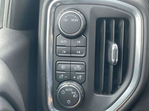Used 2021 Chevrolet Silverado 1500 LT Trail Boss w/ Convenience Package II AWD/4WD image 33