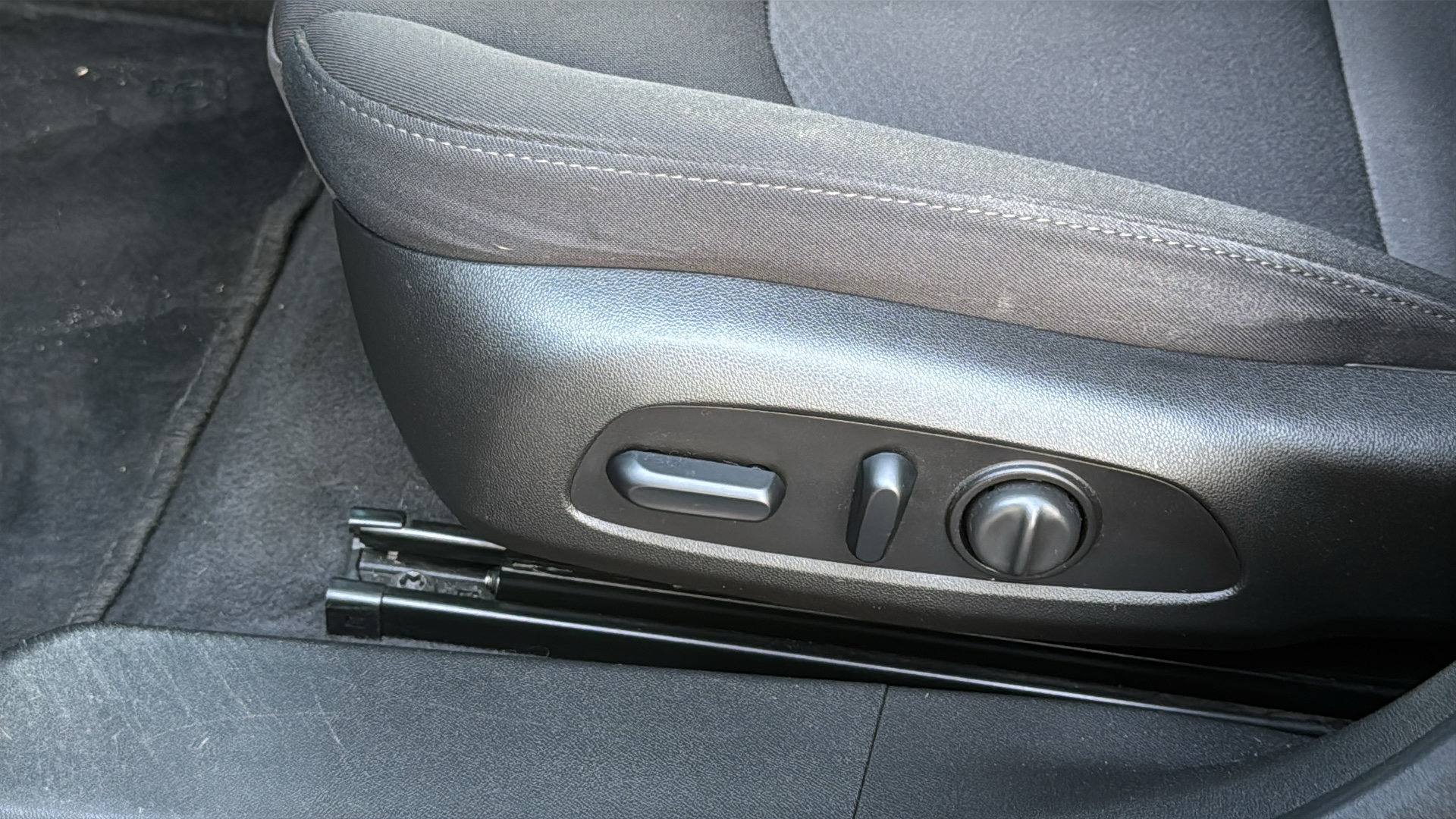 Used 2018 Chevrolet Malibu LT FWD image 20